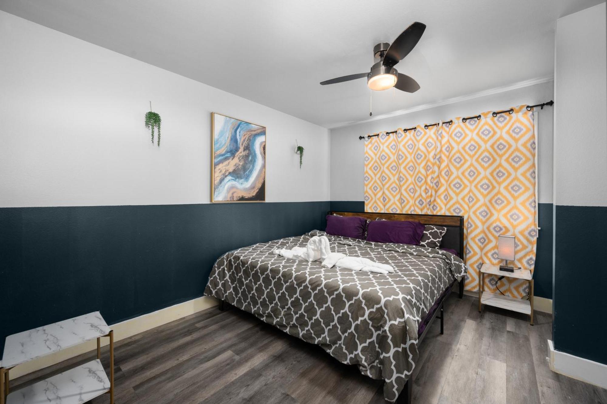 Appartamento Modern Quirky Apt Near Nrg Stadium & Medical Center Houston Esterno foto
